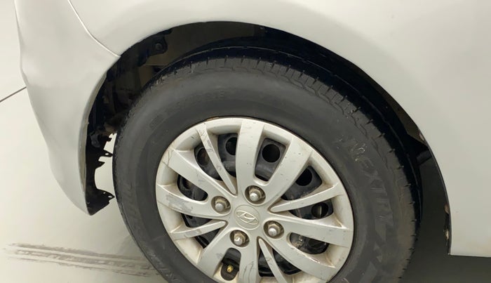 2016 Hyundai i10 SPORTZ 1.1, Petrol, Manual, 82,913 km, Left fender - Lining loose