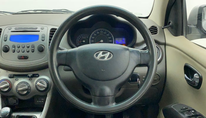 2016 Hyundai i10 SPORTZ 1.1, Petrol, Manual, 82,913 km, Steering Wheel Close Up