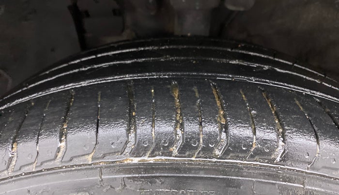 2021 Hyundai VENUE SX 1.0 TURBO, Petrol, Manual, 30,037 km, Left Front Tyre Tread