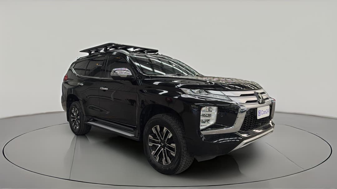 2023 Mitsubishi Pajero Sport Exceed (4WD) 7 Seat, Automatic, 22845 km, Right Front Diagonal (45- Degree) View