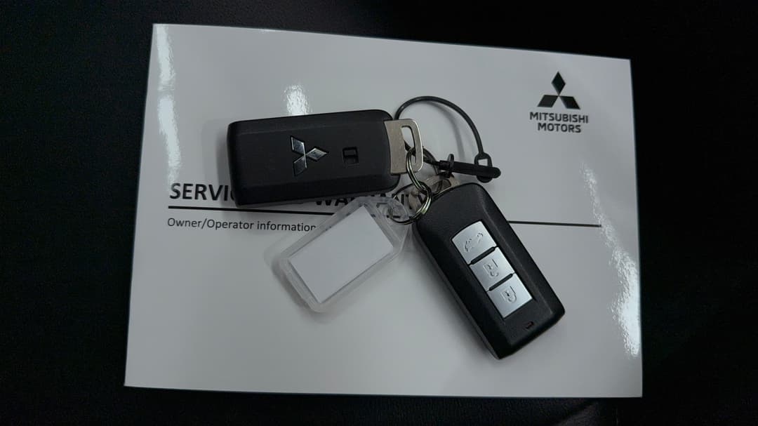 2023 Mitsubishi Pajero Sport Exceed (4WD) 7 Seat, Automatic, 22845 km, Key Close-up
