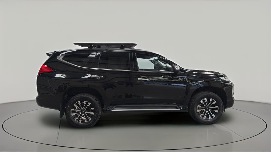 2023 Mitsubishi Pajero Sport Exceed (4WD) 7 Seat, Automatic, 22845 km, Right Side View