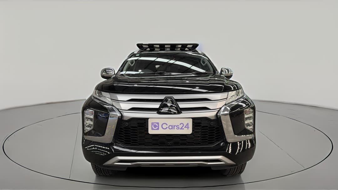 2023 Mitsubishi Pajero Sport Exceed (4WD) 7 Seat, Automatic, 22845 km, Front View