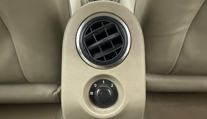 2014 Nissan Terrano XV PREMIUM 110 PS DEISEL, Diesel, Manual, 86,787 km, Rear AC Vents