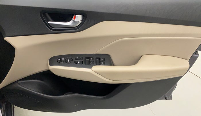 2019 Hyundai Verna 1.6 VTVT SX O, Petrol, Manual, 20,542 km, Driver Side Door Panels Control