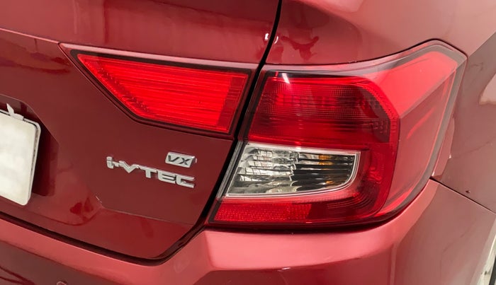 2018 Honda Amaze 1.2L I-VTEC VX, Petrol, Manual, 26,314 km, Right tail light - Minor scratches