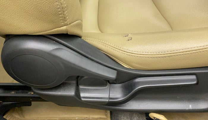 2018 Honda Amaze 1.2L I-VTEC VX, Petrol, Manual, 26,314 km, Driver Side Adjustment Panel