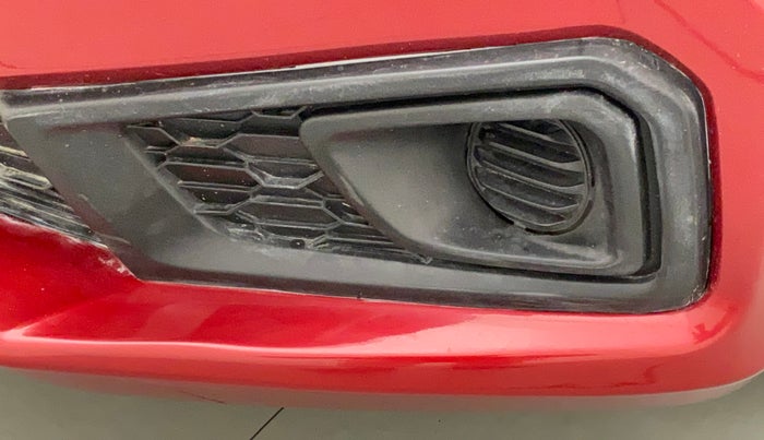 2018 Honda Amaze 1.2L I-VTEC VX, Petrol, Manual, 26,314 km, Left fog light - Not fixed properly