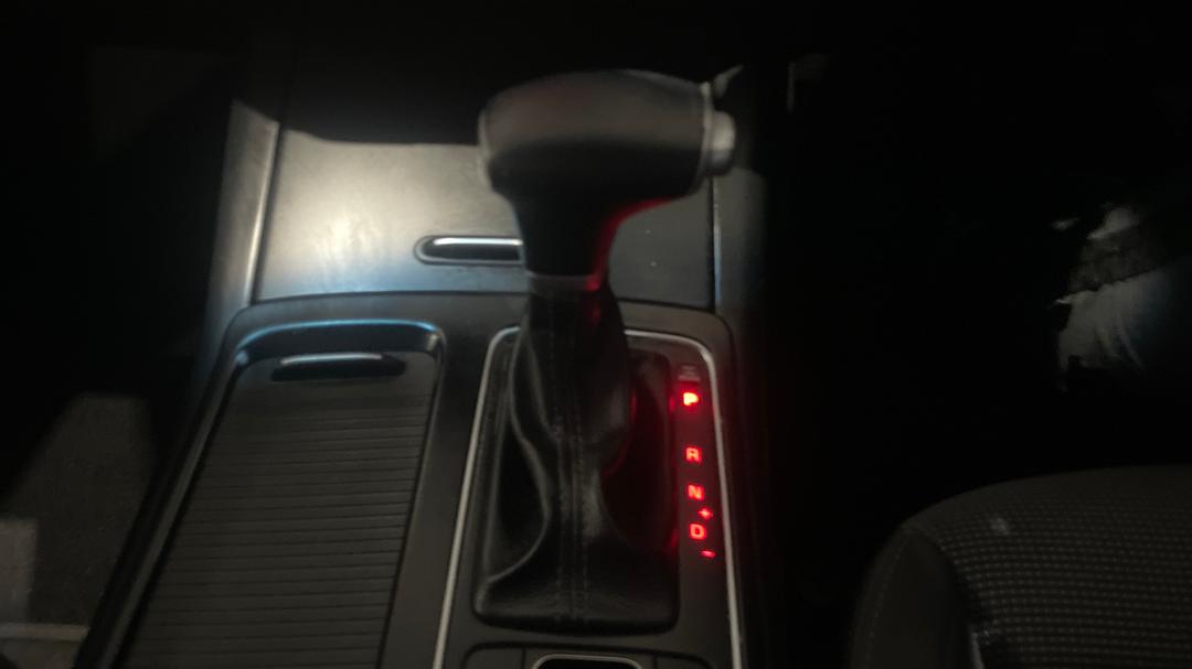 2019 Kia Sorento Si (4x2), Automatic, 113960 km, Gear Lever 