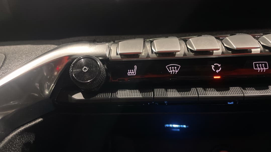 2017 Peugeot 3008 Gt Line, Automatic, 112548 km, Ventilated Seats