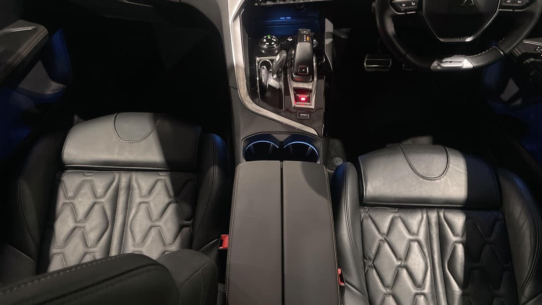 2017 Peugeot 3008 Gt Line, Automatic, 112548 km, Center Console