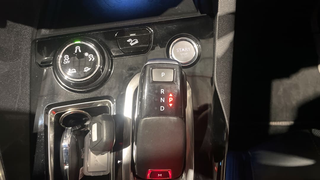 2017 Peugeot 3008 Gt Line, Automatic, 112548 km, Gear Lever 
