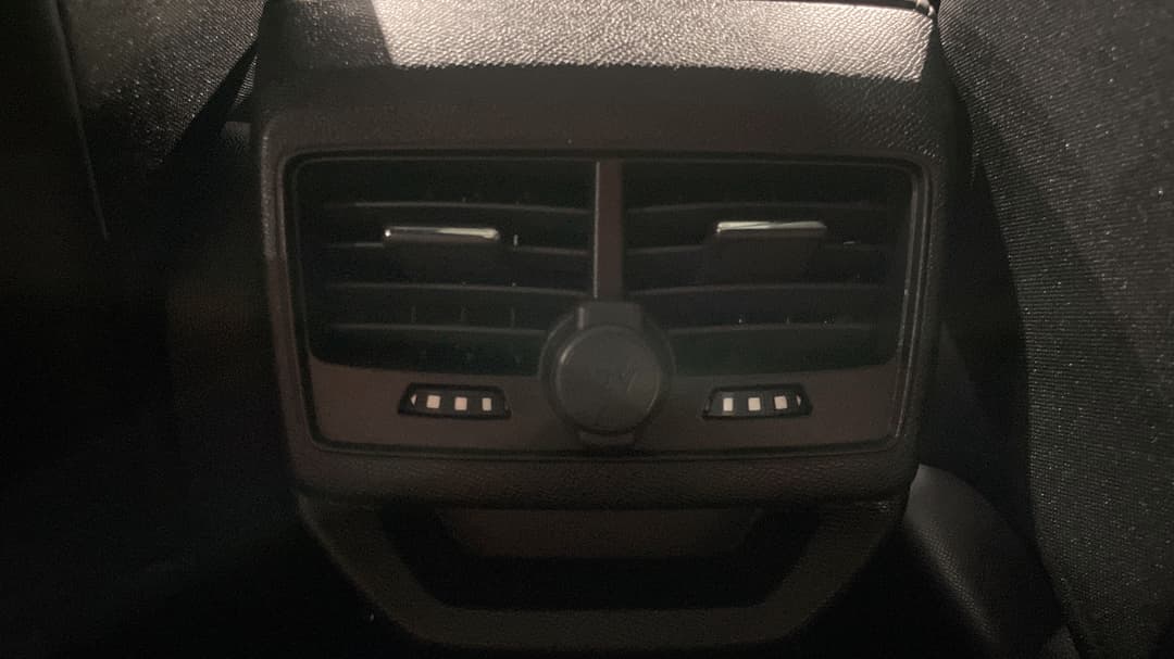 2017 Peugeot 3008 Gt Line, Automatic, 112548 km, Rear A/C Vent