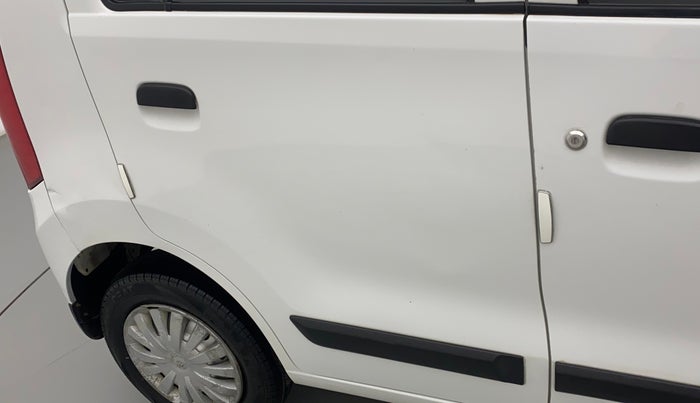 2016 Maruti Wagon R 1.0 LXI, Petrol, Manual, 25,881 km, Right rear door - Minor scratches