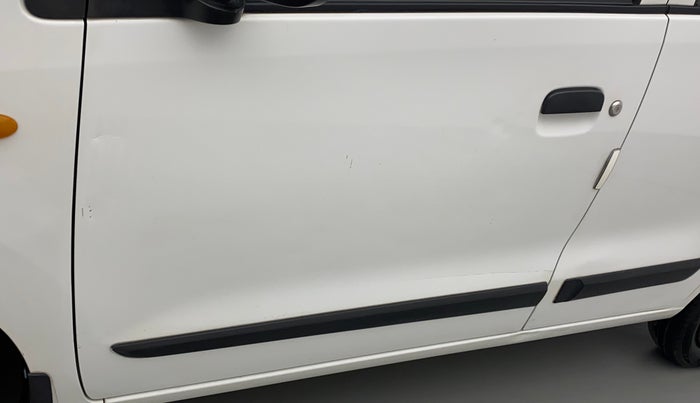 2016 Maruti Wagon R 1.0 LXI, Petrol, Manual, 25,881 km, Front passenger door - Slight discoloration