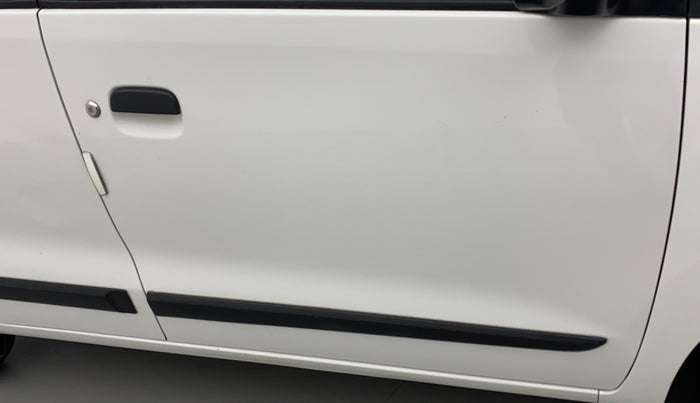 2016 Maruti Wagon R 1.0 LXI, Petrol, Manual, 25,881 km, Driver-side door - Minor scratches