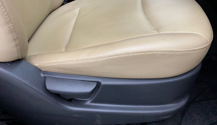 2017 Hyundai Eon ERA PLUS, Petrol, Manual, 10,513 km, Driver Side Adjustment Panel