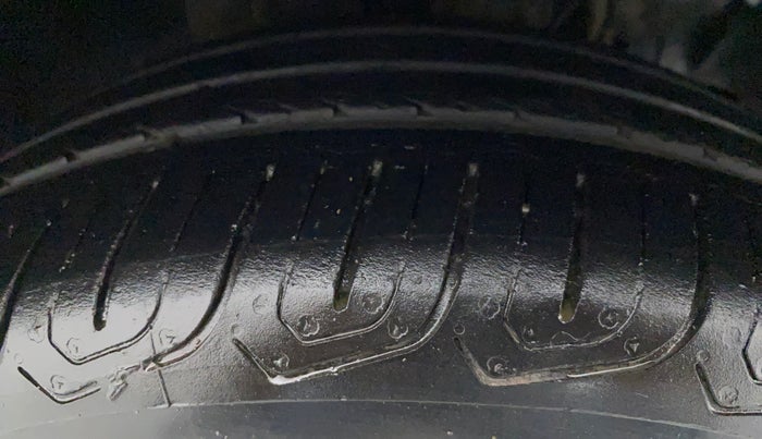 2019 Tata Tiago XZ PETROL, CNG, Manual, 73,411 km, Right Front Tyre Tread