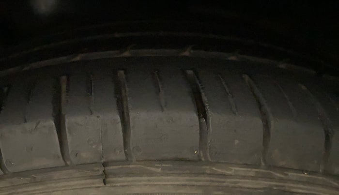 2019 Hyundai Creta SX AT 1.6 PETROL, Petrol, Automatic, 27,487 km, Left Front Tyre Tread