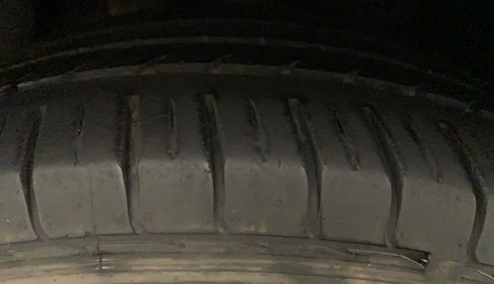 2019 Hyundai Creta SX AT 1.6 PETROL, Petrol, Automatic, 27,487 km, Right Front Tyre Tread