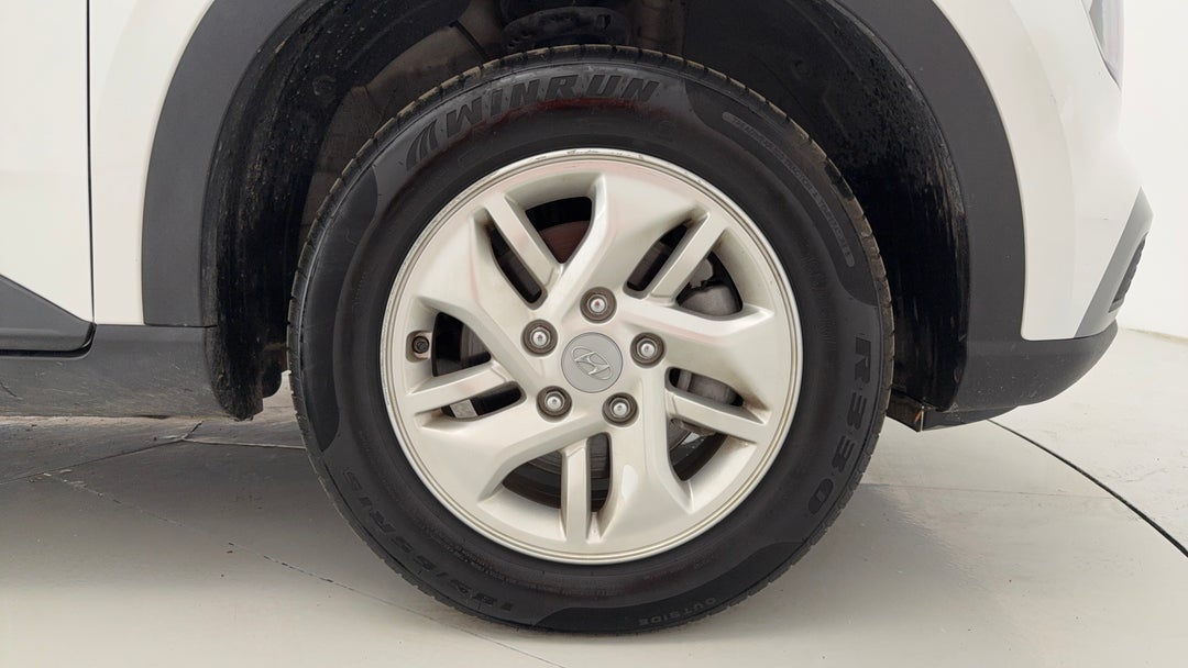 2023 Hyundai Venue Venue, Automatic, 72707 km, Right Front Wheel