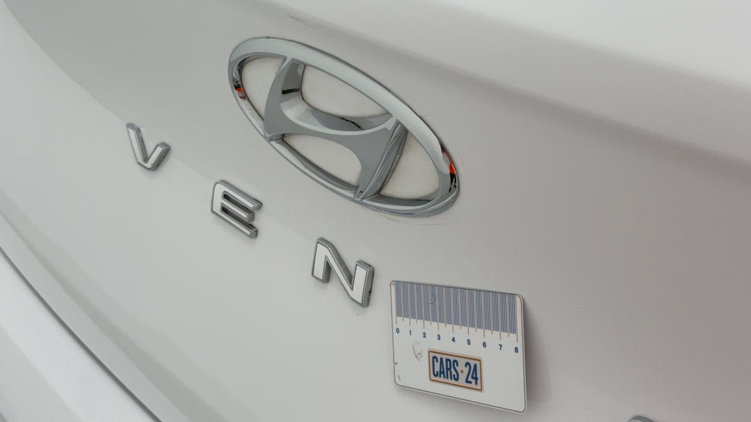 2023 Hyundai Venue Venue, Automatic, 72707 km, Boot / Tailgate Tailgate Scratch