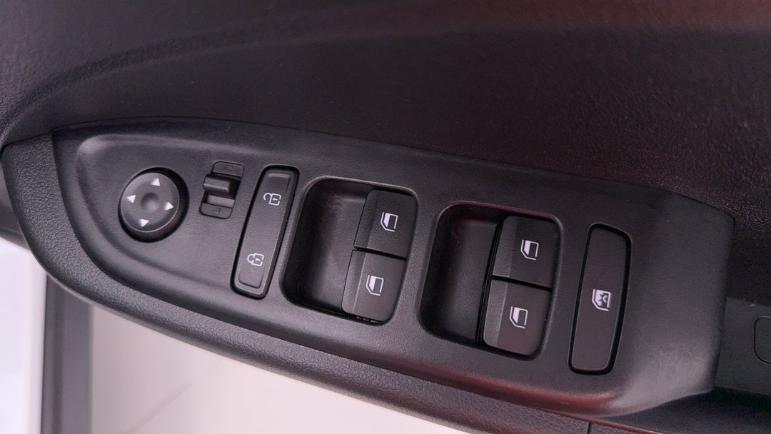 2023 Hyundai Venue Venue, Automatic, 72707 km, Drivers Side Door Panel Controls