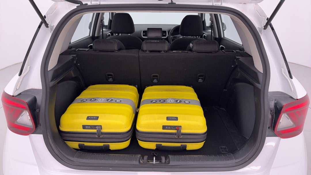 2023 Hyundai Venue Venue, Automatic, 72707 km, Boot Inside View with Luggage