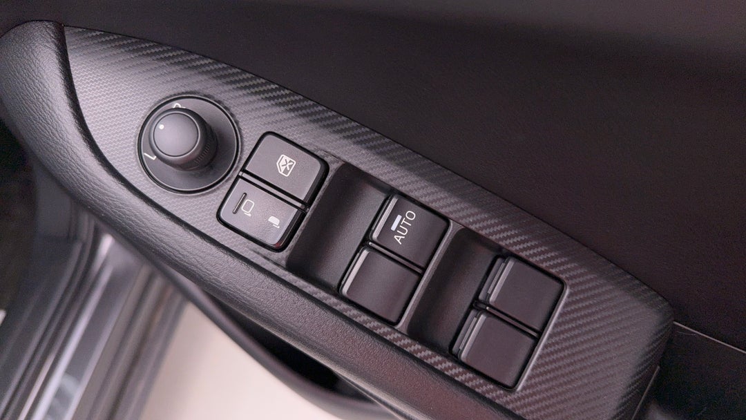 2019 Mazda CX-3 Maxx Sport (FWD), Automatic, 64767 km, Drivers Side Door Panel Controls