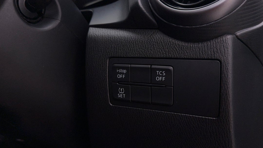 2019 Mazda CX-3 Maxx Sport (FWD), Automatic, 64767 km, Utility Switches/Buttons