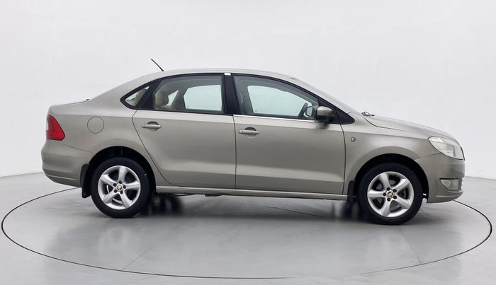 2015 Skoda Rapid 1.5 TDI AT  Ambition Plus, Diesel, Automatic, 70,352 km, Right Side View