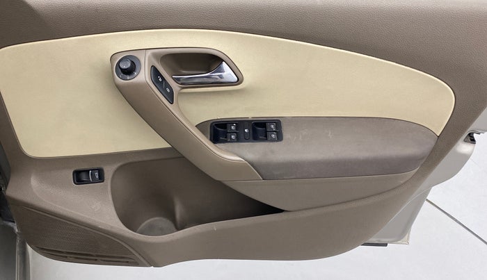 2015 Skoda Rapid 1.5 TDI AT  Ambition Plus, Diesel, Automatic, 70,352 km, Driver Side Door Panels Control