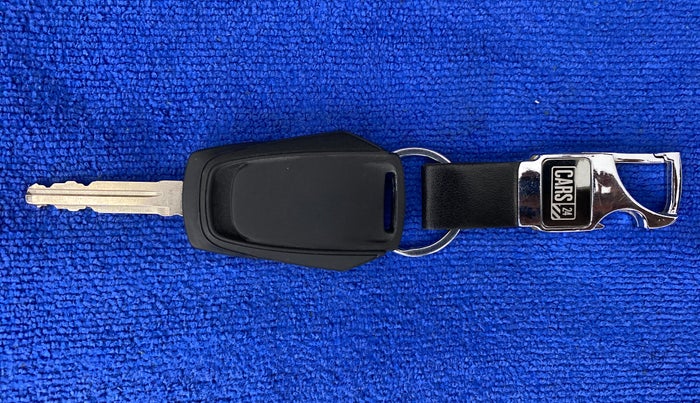 2018 Mahindra KUV 100 NXT K6+ P 6 STR, Petrol, Manual, 22,986 km, Key Close Up
