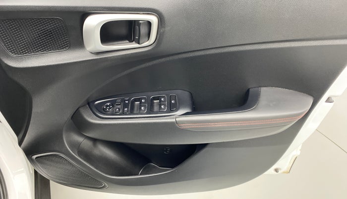 2020 Hyundai VENUE SX 1.0 TURBO IMT DUAL TONE SPORT, Petrol, Manual, 21,793 km, Driver Side Door Panels Control