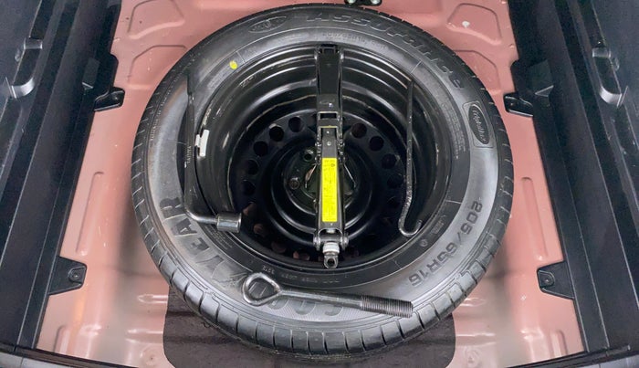 2019 KIA SELTOS GTX + AT PETROL, Petrol, Automatic, 37,363 km, Spare Tyre