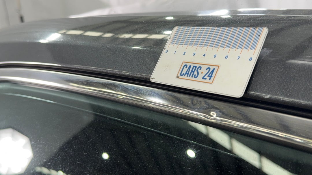 2017 Toyota Camry Atara S, Automatic, 115034 km, Door Sills Front RHS Dent