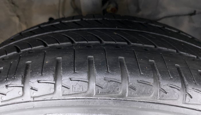2018 Honda Jazz 1.2 V MT, Petrol, Manual, 28,083 km, Right Front Tyre Tread