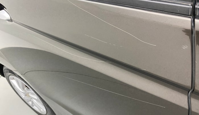 2018 Honda Jazz 1.2 V MT, Petrol, Manual, 28,083 km, Right rear door - Minor scratches