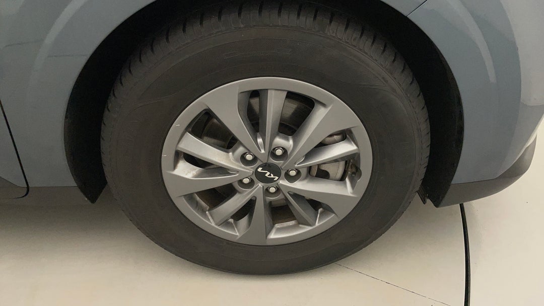 2023 Kia Carnival S, Automatic, 57522 km, Right Front Wheel