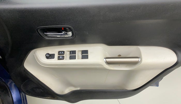2018 Maruti IGNIS DELTA 1.2 AMT, CNG, Automatic, 55,324 km, Driver Side Door Panels Control