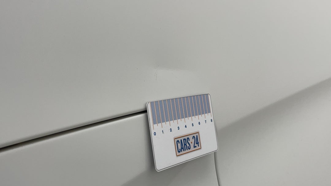 2018 Hyundai Iload 3s Liftback, Automatic, 142829 km, Quarter Panel Rear LHS Dent