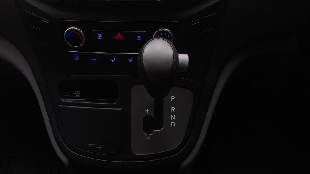 2018 Hyundai Iload 3s Liftback, Automatic, 142829 km, Gear Lever 