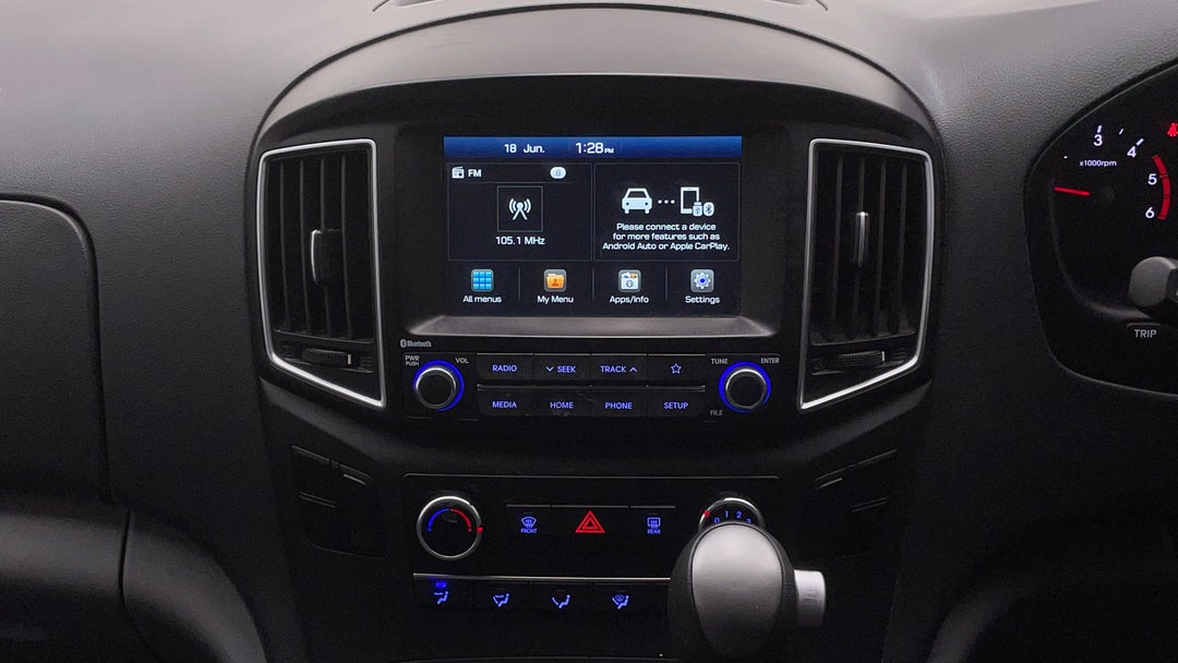 2018 Hyundai Iload 3s Liftback, Automatic, 142829 km, Center Console