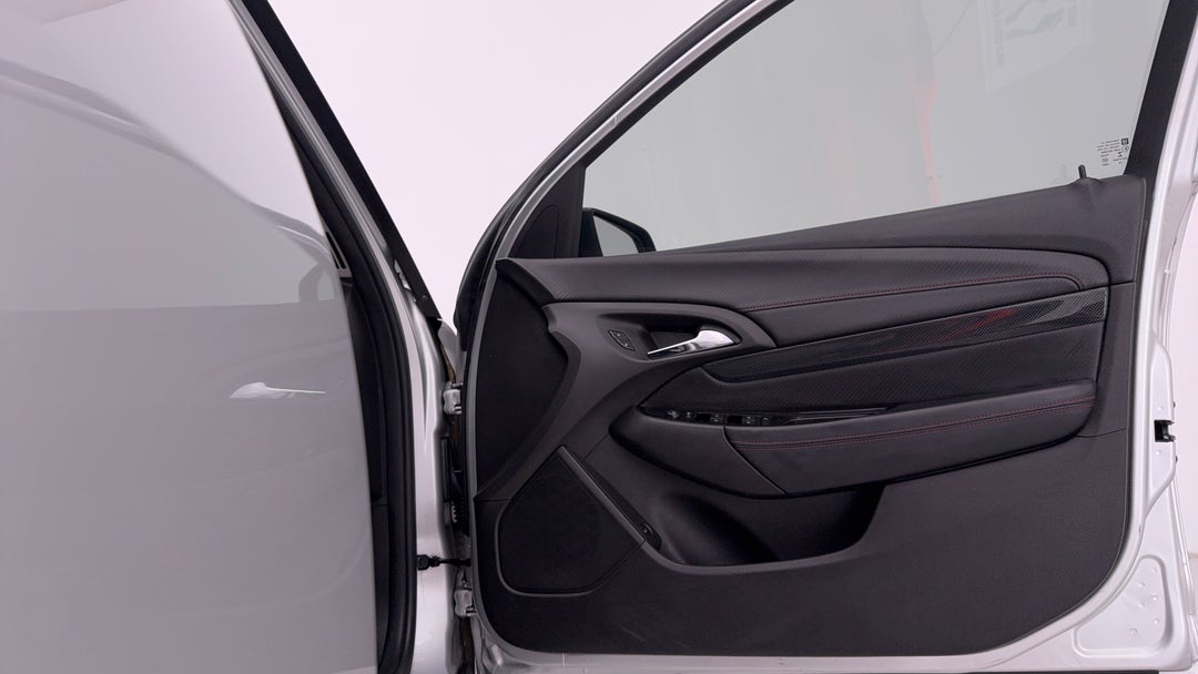 2016 Holden Commodore Sv6 Black Edition, Automatic, 144043 km, Speaker View