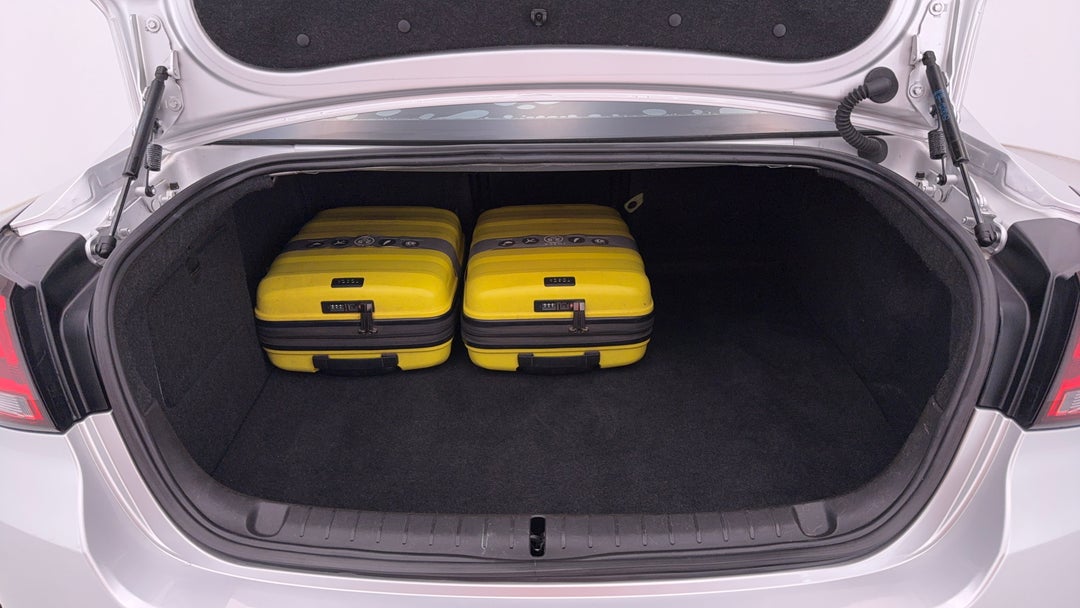 2016 Holden Commodore Sv6 Black Edition, Automatic, 144043 km, Boot Inside View with Luggage