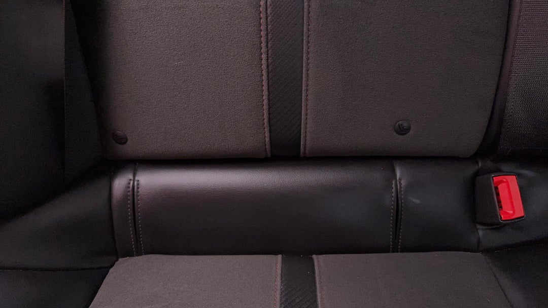 2016 Holden Commodore Sv6 Black Edition, Automatic, 144043 km, Child Seat Anchor Points