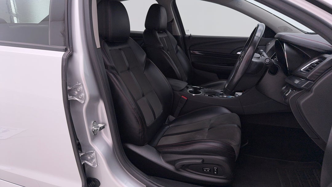 2016 Holden Commodore Sv6 Black Edition, Automatic, 144043 km, Right Side Front Door Cabin View