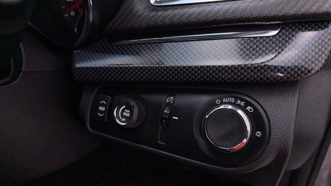 2016 Holden Commodore Sv6 Black Edition, Automatic, 144043 km, Utility Switches/Buttons