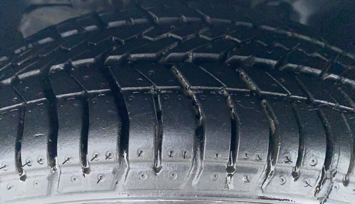 2016 Tata Tiago XZ 1.2 REVOTRON, Petrol, Manual, 77,348 km, Left Front Tyre Tread