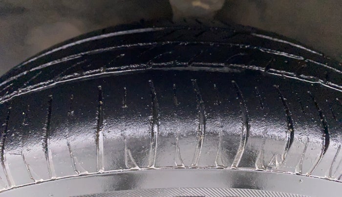 2012 Hyundai Santro Xing GLS, Petrol, Manual, 45,451 km, Left Front Tyre Tread